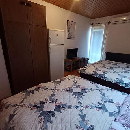 Bed and Breakfast Szuzanna Fenyves Panzio Siófok Exterior foto